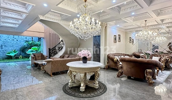 FOR SALE KEMANG MODERN CLASSIC HOUSE SIAP HUNI, SEMI FURNISHED BEBAS BANJIR 1