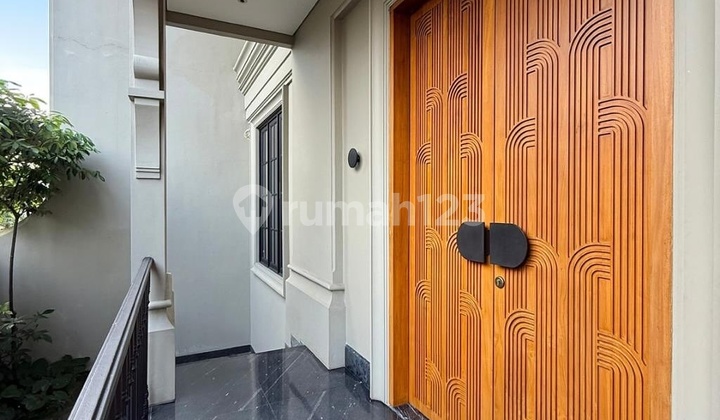 DIJUAL VETERAN JAKARTA SELATAN RUMAH CALSSIC MODERN DALAM KOMPLEK AKSES MUDAH POSISI HOEK DEKAT DENGAN TOL DAN MALL PONDOK INDAH SEMI FURNISHED SIAP HUNI 2