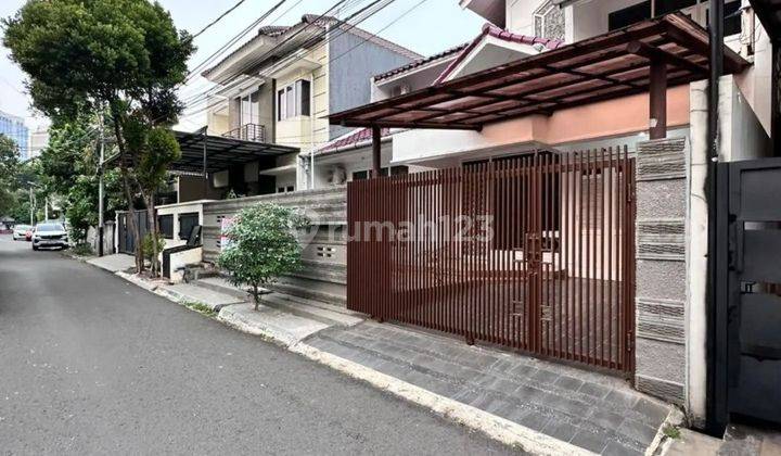 Dijual Rumah Pondok Indah Lokasi Tenang Jalan Lebar Strategis Bebas Banjir Kemanan 24 Jam 2