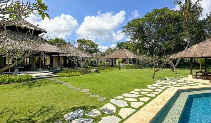 Villa Bali Luxury Tropical Beachfront Villa 2