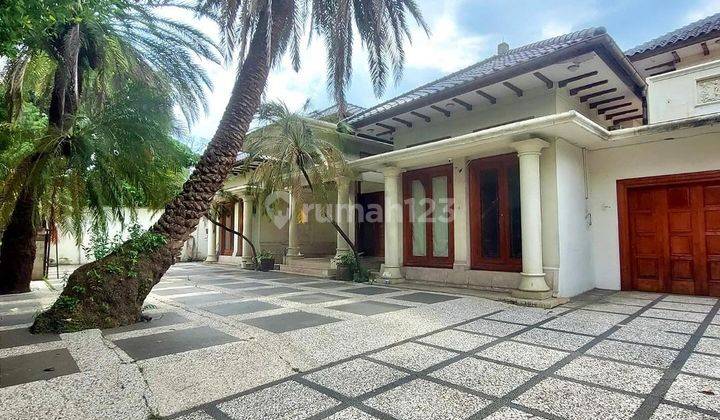 Dijual Rumah Cipete Mediterranean Classic House Akses Mudah Row Jalan Lebar Bebas Banjir Tahap Renovasi 1