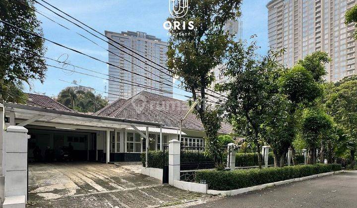 Dijual Rumah Kebayoran Baru Martimbang Vintage House Prime Area Depan Taman 1