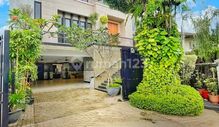 DIJUAL RUMAH KEBAYORAN BARU MEWAH DEKAT SENAYAN & SUDIRMAN SIAP HUNI