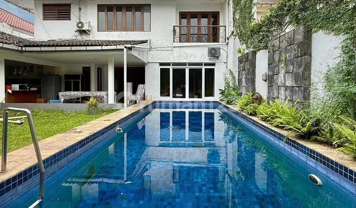 Dijual Rumah Kebayoran Baru Dalam Cluster One Gate Jalan Lebar