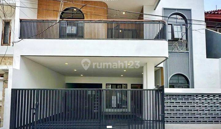 Dijual Rumah Ampera Kemang Brand New House Lingkungan Tenang Aman Bebas Banjir Bangunan 2,5 Lantai Siap Huni 1