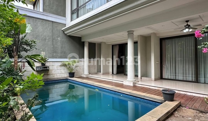 FOR SALE KEBAYORAN BARU LUXURIOUS MODERN HOUSE PRIME AREA, DEKAT SENAYAN & SUDIRMAN