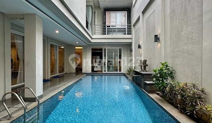 For Sale Rumahpondok Indah Luxurious Modern Tropical Lokasi Premium, Jalan Lebar Lingkungan Nyaman dan Tenang Rumah Siap Huni