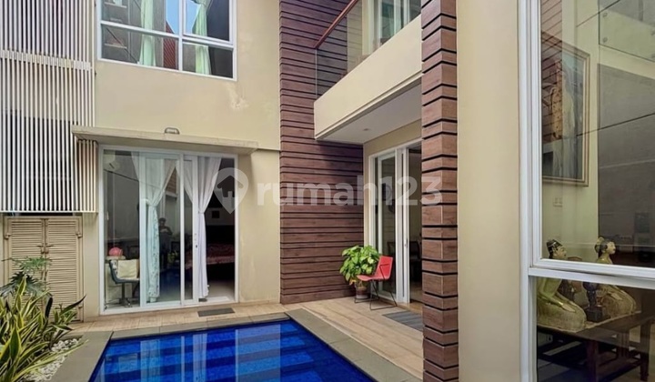 For Sale: Pondok Indah House, Ready to Occupancy, Easy Access, Wide Road, Quiet and Green Environment.