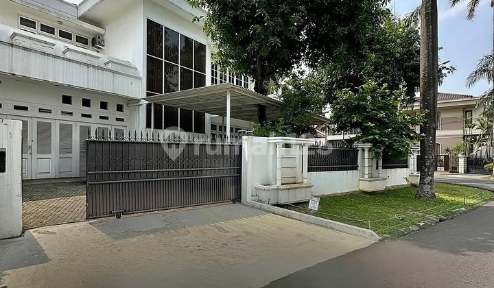 HOT SALE BEST PRICE FOR SALE PONDOK INDAH LINGKUNGAN TENANG DAN NYAMAN ROW JALAN LEBAR  POSISI  HOEK