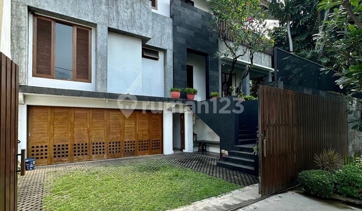 FOR SALE PONDOK INDAH HOUSE READY TO OCCUPY STURDY MINIMALIST BUILDING EASY ACCESS WIDE ROAD FOR SALE PONDOK INDAH HOUSE READY TO OCCUPY STURDY MINIMALIST BUILDING EASY ACCESS WIDE ROAD