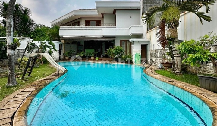 FOR SALE PONDOK INDAH HOUSE WIDE ROAD NEAR GOLF COURSE SPACIOUS YARD STURDY BUILDING