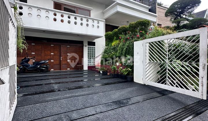 FOR SALE: PONDOK INDAH PRIME AREA, ONE GATE SYSTEM, WIDE ROAD, PEACEFUL AND GREEN ENVIRONMENT