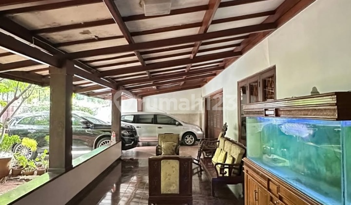 DIJUAL RUMAH KEBAYORAN BARU AREA EXCLUSIVE DEPAN TAMAN DEKAT KE SENAYAN DAN SUDIRMAN AKSES MUDAH PRIME AREA 2