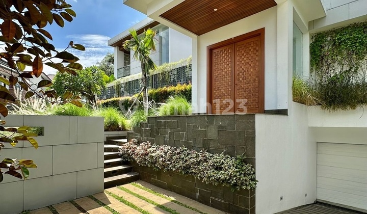 FOR SALE PONDOK INDAH HOUSE BRAND NEW HOUSE MODERN TROPICAL DESIGN WIDE ROAD GOOD AREA