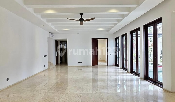 FOR RENT CILANDAK NEWLY RENOVATED READY TO OCCUPY 2