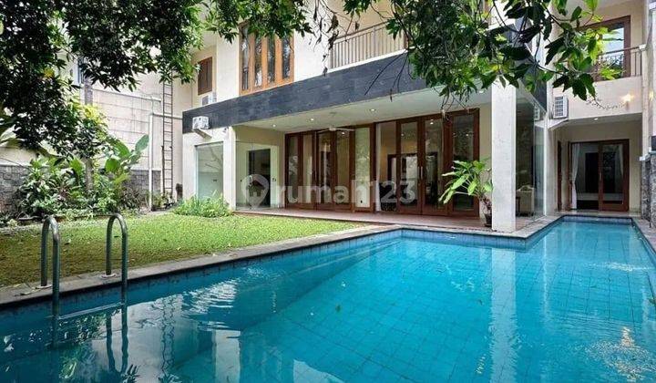 Dijual Rumah Kemang Modern Tropical Townhouse Dalam Cluster, Dekat Kemang Raya Bebas Banjir Jalan.lebar 1