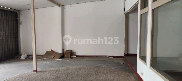 Ready-to-Occupy Shop House in the City Center, Main Road Karapitan Ref.04881 Ready-to-Occupy Shop House in the City Center, Main Road Karapitan Ref.04881