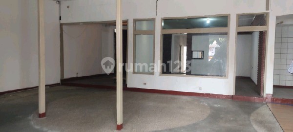 Ready-to-Occupy Shop House in the City Center, Main Road Karapitan Ref.04881 Ready-to-Occupy Shop House in the City Center, Main Road Karapitan Ref.04881