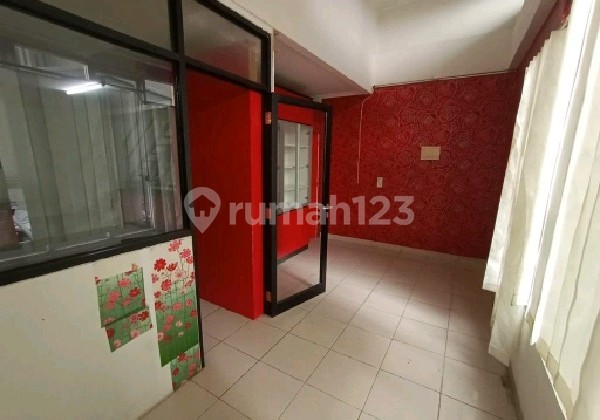 2-Storey Shop House Ready for Occupancy in the A Yani Apartment Area, South Cibeunying Ref.05274 2