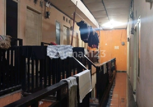 Kost House Main Road STT Telkom Telecommunications Dayeuhkolot Ref.04974 2