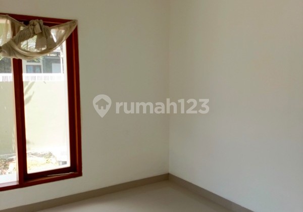 Rumah Siap Huni Lokasi Strategis Dalam Cluster Ciganitri, Bojongsoang Ref.05266 2