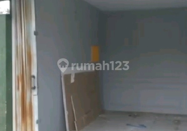 Tanah plus gudang kecil dan kanopi di Taman Holis Indah, THI Ref.04877