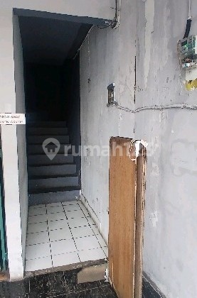 Second Floor Shop House, Strategic Dago Area, Dago Main Road Ref.04922