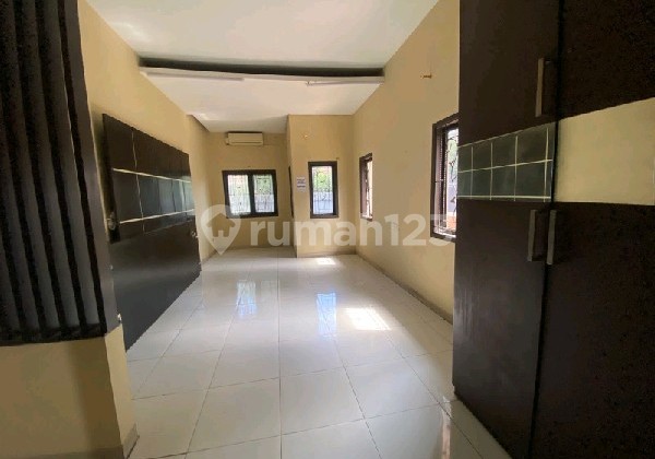 2-Story House in Pasirsalam Wing, Twin, Bkr Ref.05031