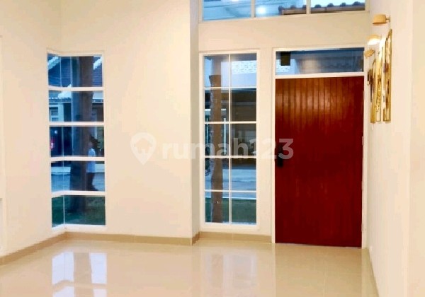 Rumah Baru Semi Furnished Siap Huni Lokasi Strategis Dekat Kemana-Mana Area Margahayu Raya Ref.05098