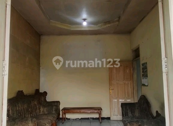 House on Main Road Ibu Ganirah, South Cimahi Ref.05105