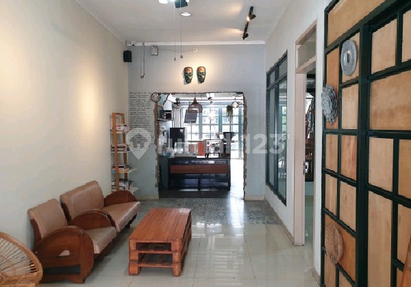 Rumah 2 Lantai Ex Cafe untuk Tempat Tinggal dan Usaha di Sayap Arcamanik Ref.05182