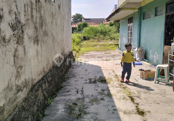 Land 3,310 M2 with House Bonus on Main Road Kolonel Masturi Cimahi Ref.05096