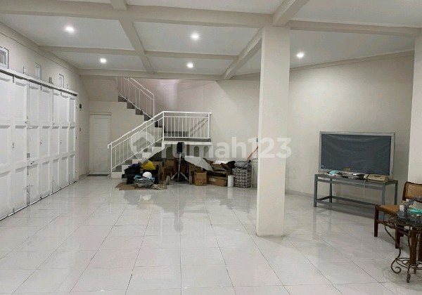 2-storey shop houses on Mainroad Arcamanik Near West Java Sports Ref.04894 2