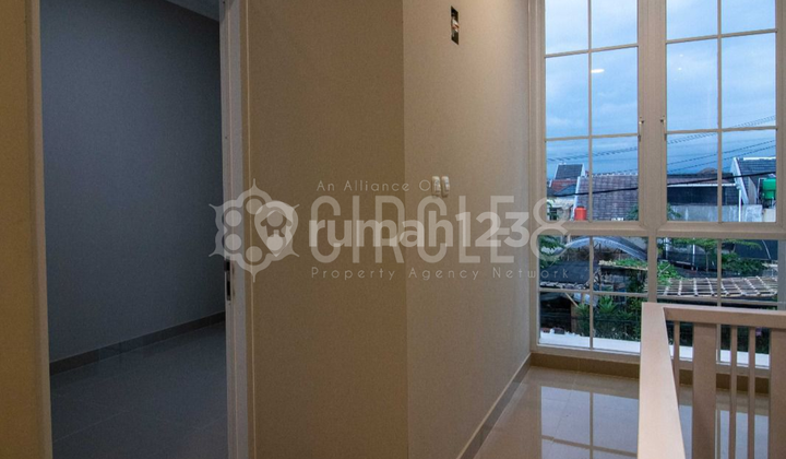 Rumah Baru Desain Mewah di Sayap Cisaranten, Arcamanik, Bandung 2