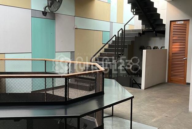 Ruko Ex caffe di Jalan Pasir Kaliki Ref.04367