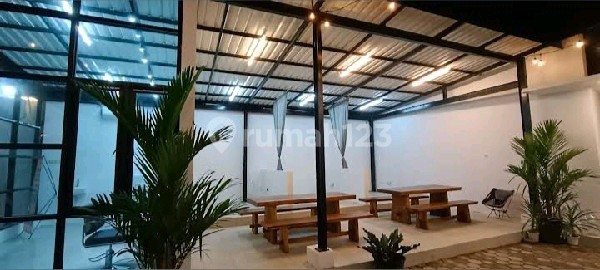 Bangunan eks cafe Lokasi ramai di Padalarang Ref.04866