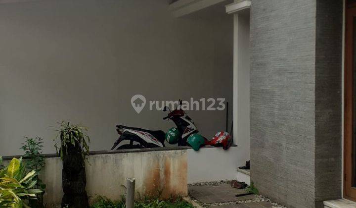 Rumah siap huni semi furnish dekat MRT blok A Jl. Benda kebayoran Jaksel 2