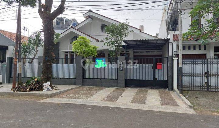 Rumah cocok Kantor / tinggal Jl. Dempo dekat Pakubuwono senayan Kebayoran Jaksel 1