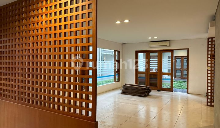 Tempat usaha konsep gallery kemang timur raya Jakarta Selatan 5
