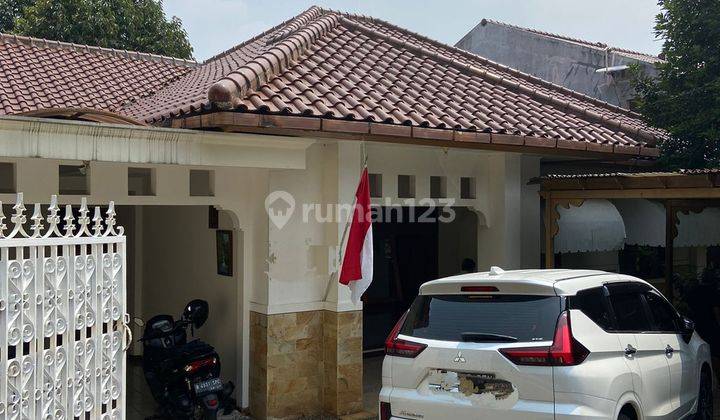 Turun harga!! Rumah terawat hanya hitung tanah di taman Radio dalam kebayoran Jaksel 1