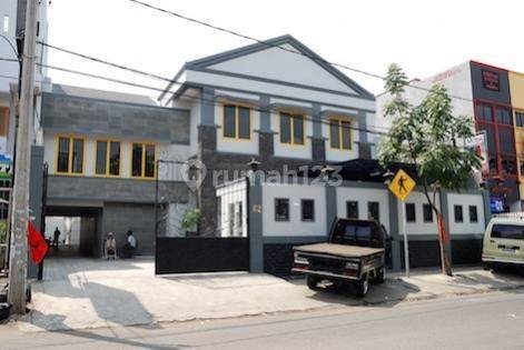 Rumah Kantor siap huni harga bawah NJOP Tebet Raya Jaksel