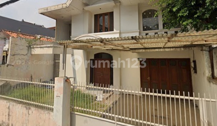 House Suitable for Residence/Office Near Ciragil Senopati ******** South Jakarta