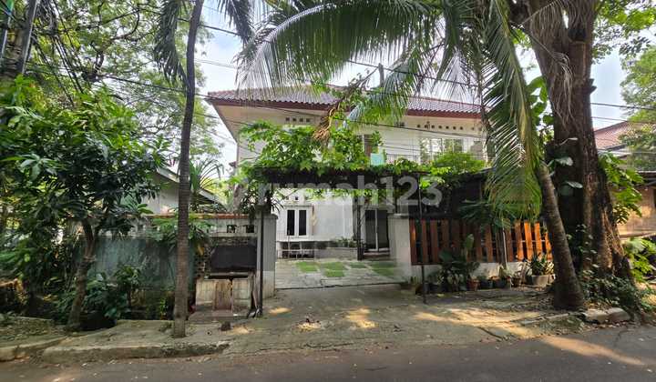 Price Drop! Premium House in Panglima Polim, Kebayoran Baru, South Jakarta Price Drop! Premium House in Panglima Polim, Kebayoran Baru, South Jakarta