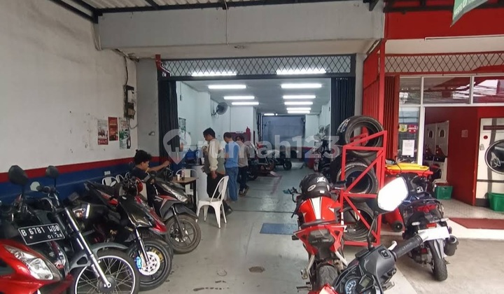Jarang Ada! Ruko Radio Dalam Raya Parkir 4 Mobil Jaksel 2