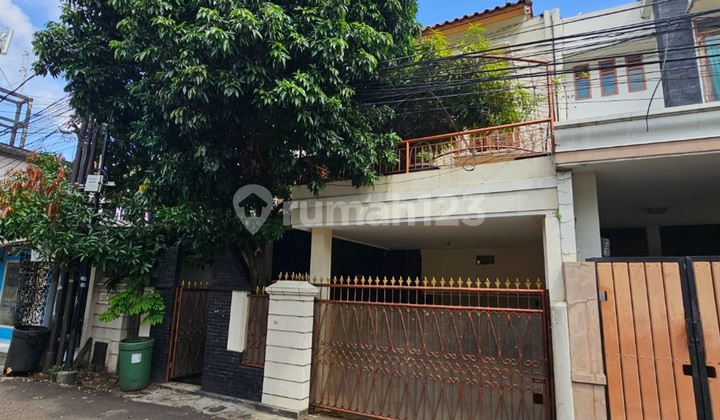 Rumah Belakang Citos Dekat MRT Cipete Cilandak Jaksel Rumah Belakang Citos Dekat MRT Cipete Cilandak Jaksel