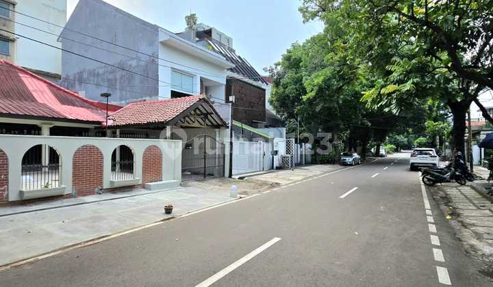 Rare Find! Office-Suitable House in Senopati Area Near Jl. Suryo, Kebayoran Baru, South Jakarta 2