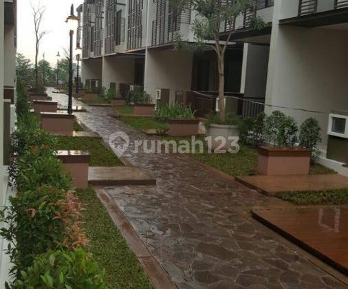 Rumah 3 Lantai, Murah, Strategis, Cluster Whelford Bsd City 1