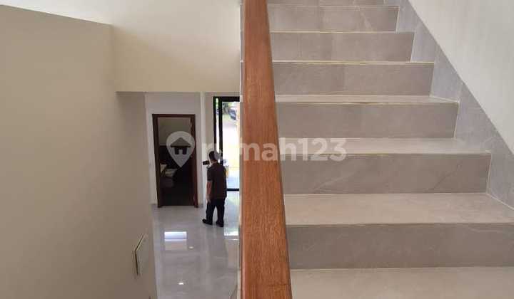 Rumah Mewah Bagus Bangunan Mandiri Siap Huni The Icon Bsd City 2