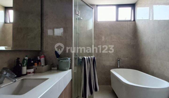 Ready-to-Occupy 3-Story Luxury House in Cluster Kimora The Zora BSD 2