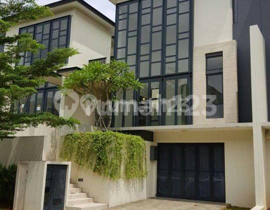 For Rent 3-Story Luxury House in Lancewood Cluster, Navapark BSD
